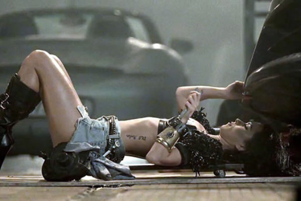 New Video | Inna - Club Rocker