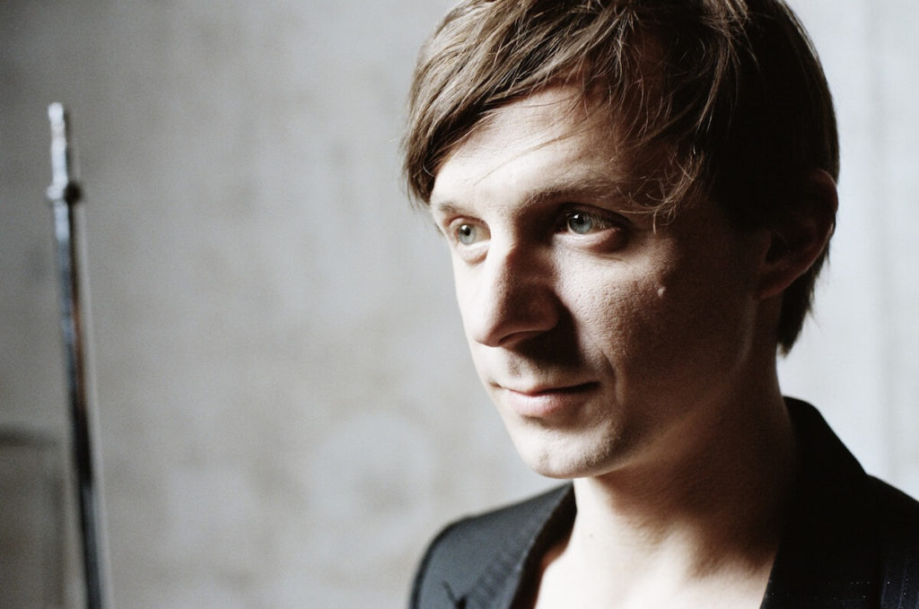 Martin Solveig featuring Kele – Ready 2 Go
